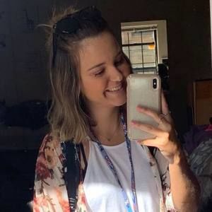 Meet your Posher, Stacy